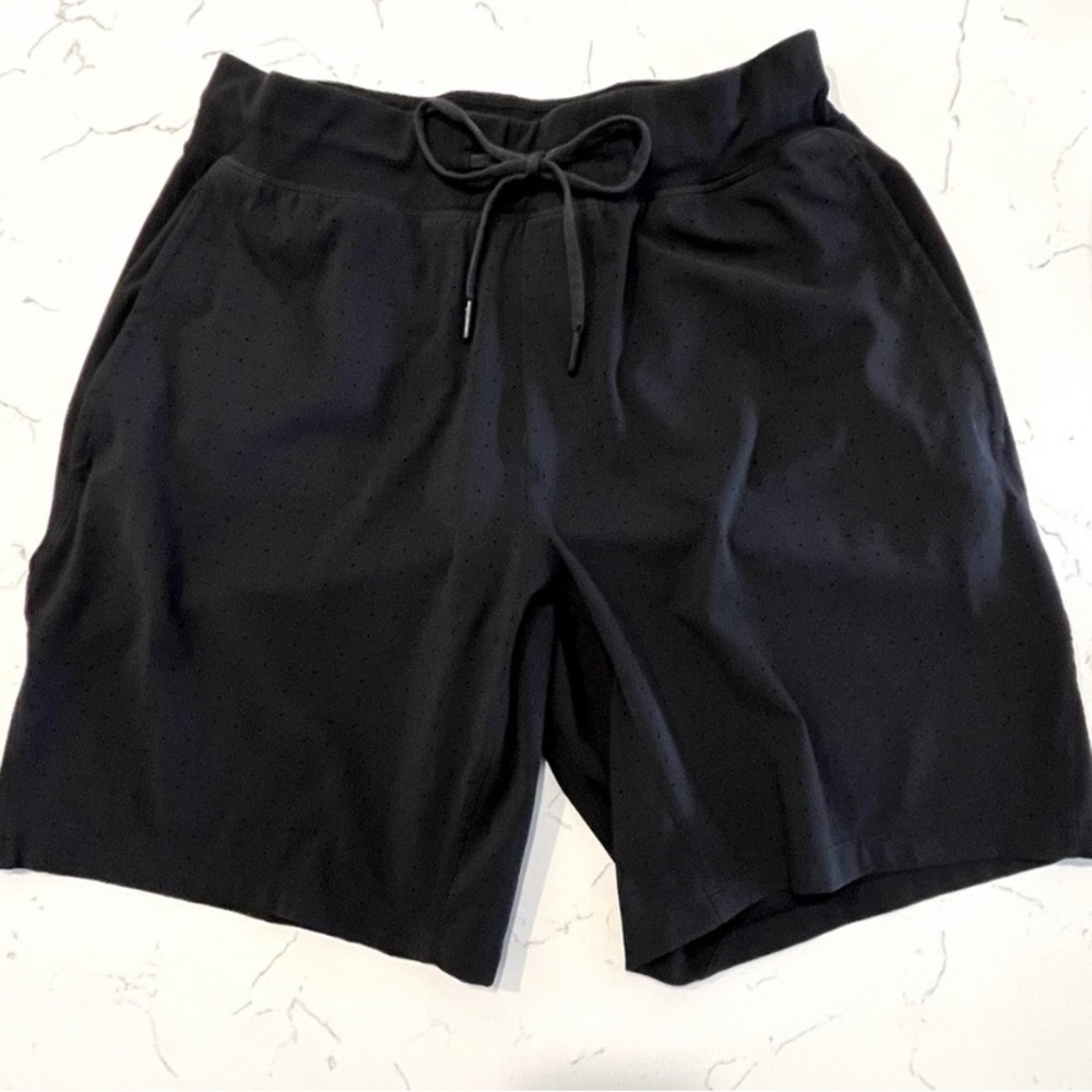 Lululemon Athletic shorts 7”